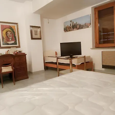 Apartamento Charming In With Terrace, 60 M² Vibo Valentia
